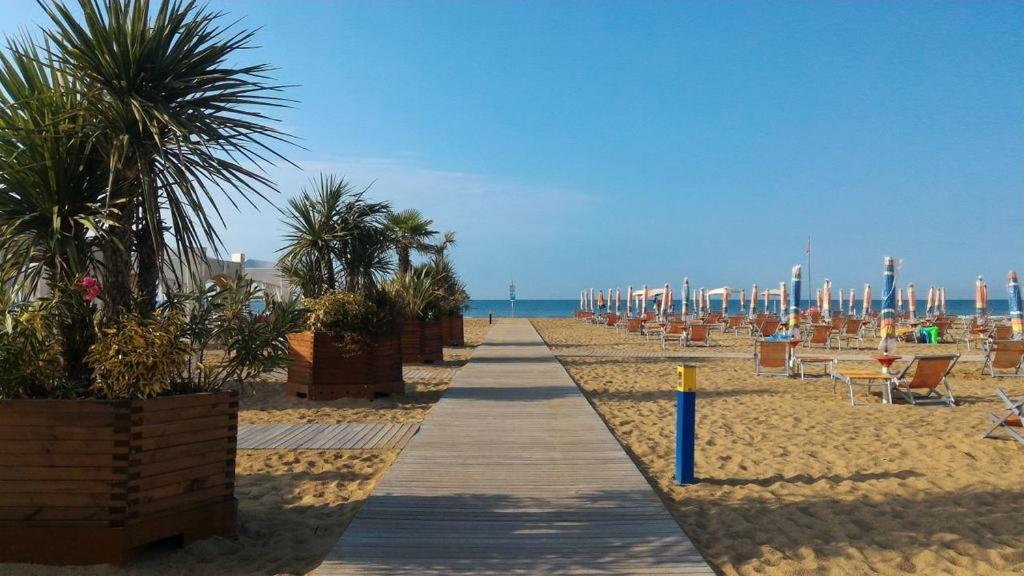 Flat Bibione Appartement Buitenkant foto